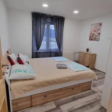 Apartments Jasko Ig Exterior photo